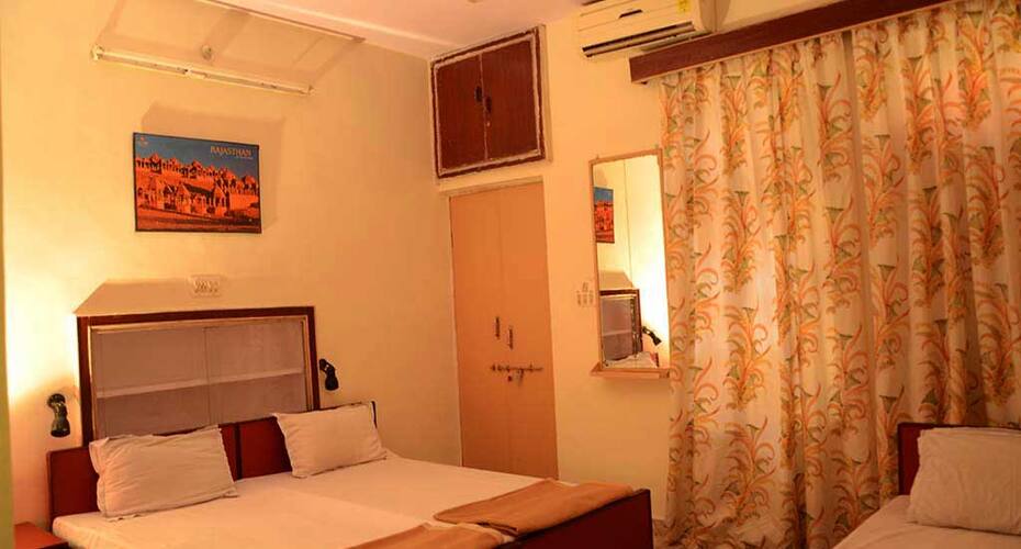 Shanti Mahal Hotel, Ajmer 3